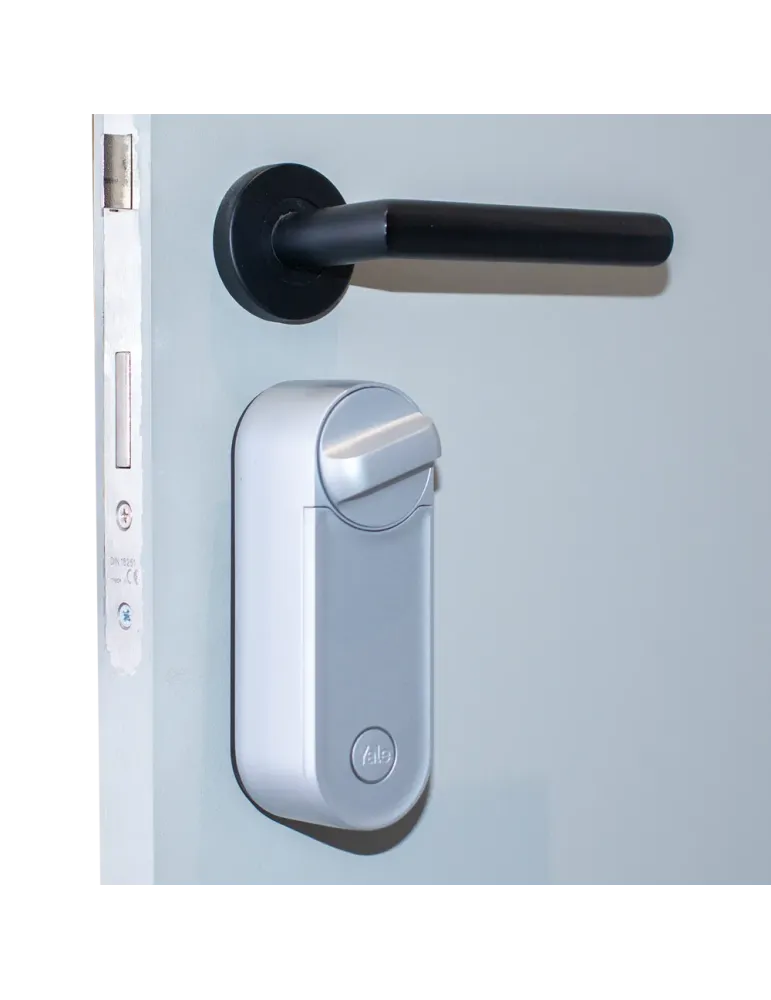 YALE Cerradura girallaves inteligente BLE y WiFi - Invisible desde el